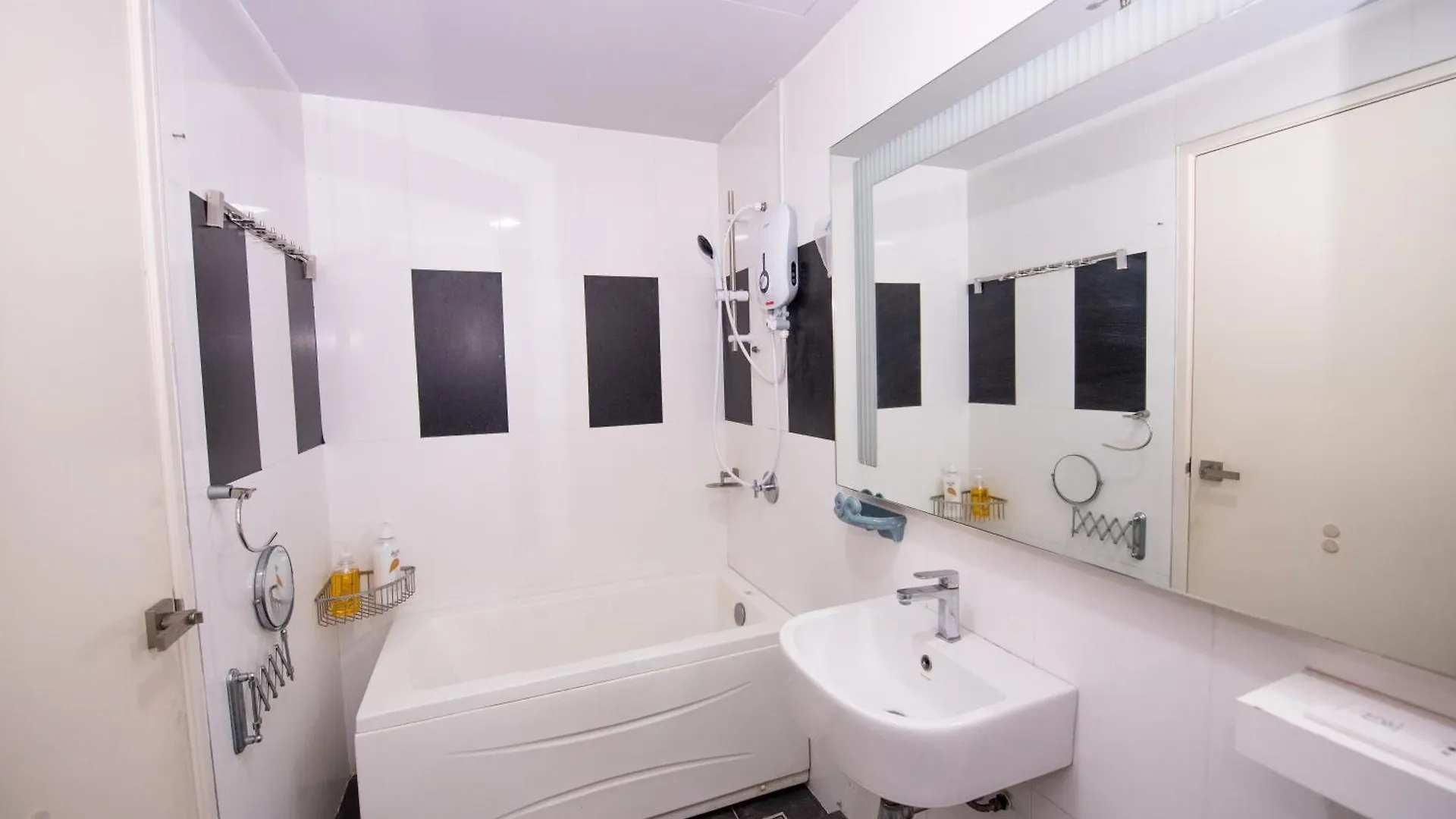 Panoramic Seaview Maritime Suites George Town