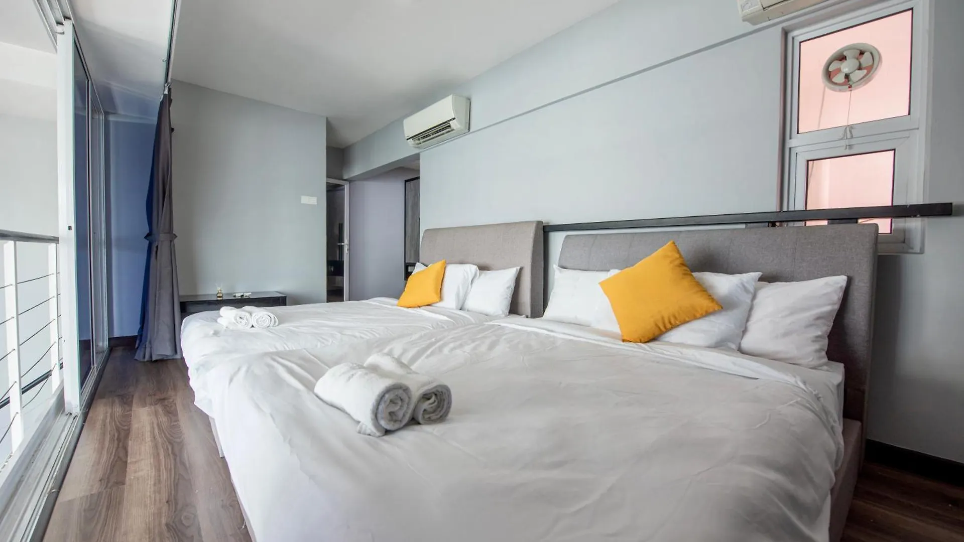 Aparthotel Panoramic Seaview Maritime Suites George Town