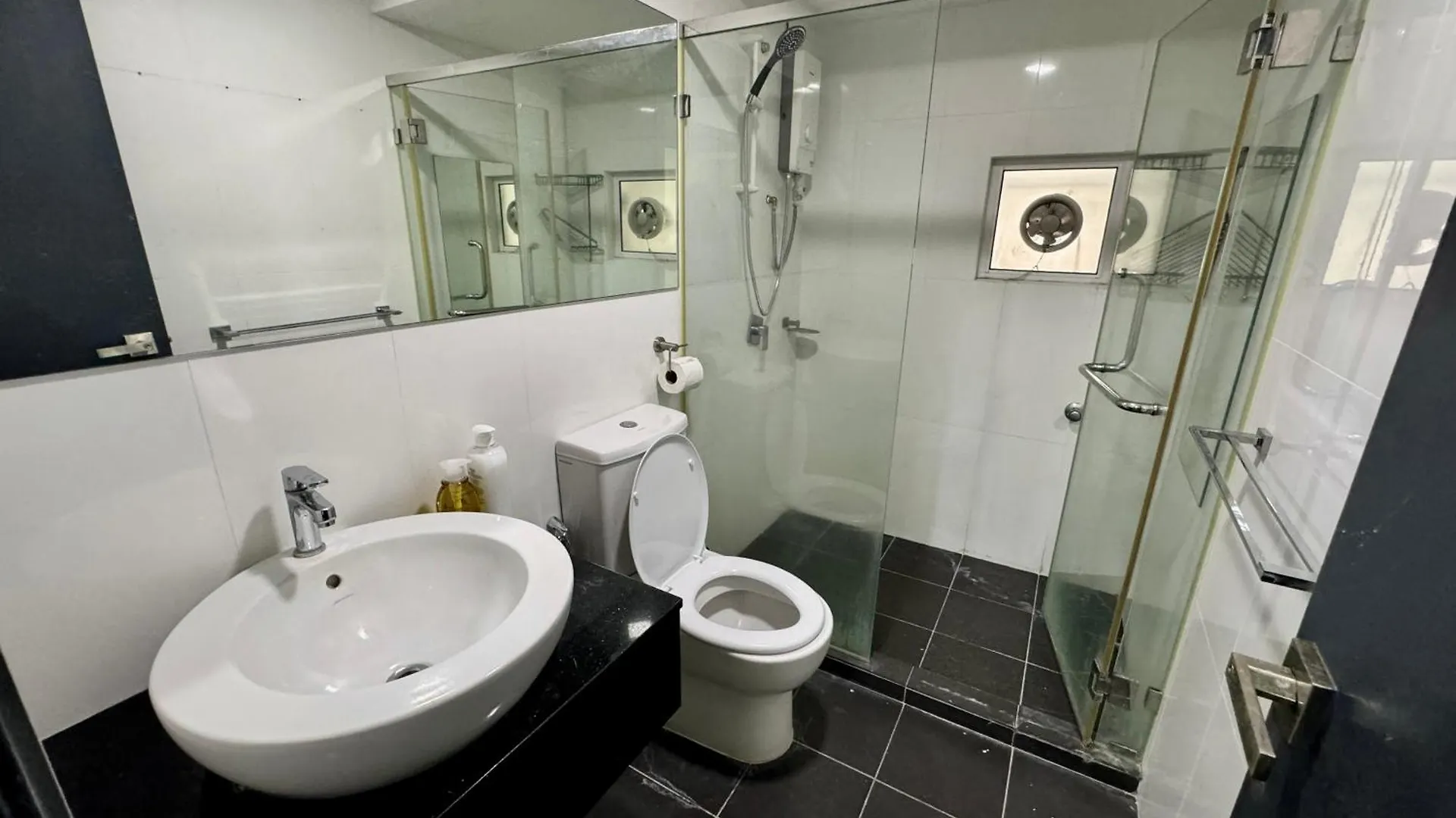 Panoramic Seaview Maritime Suites George Town 0*,