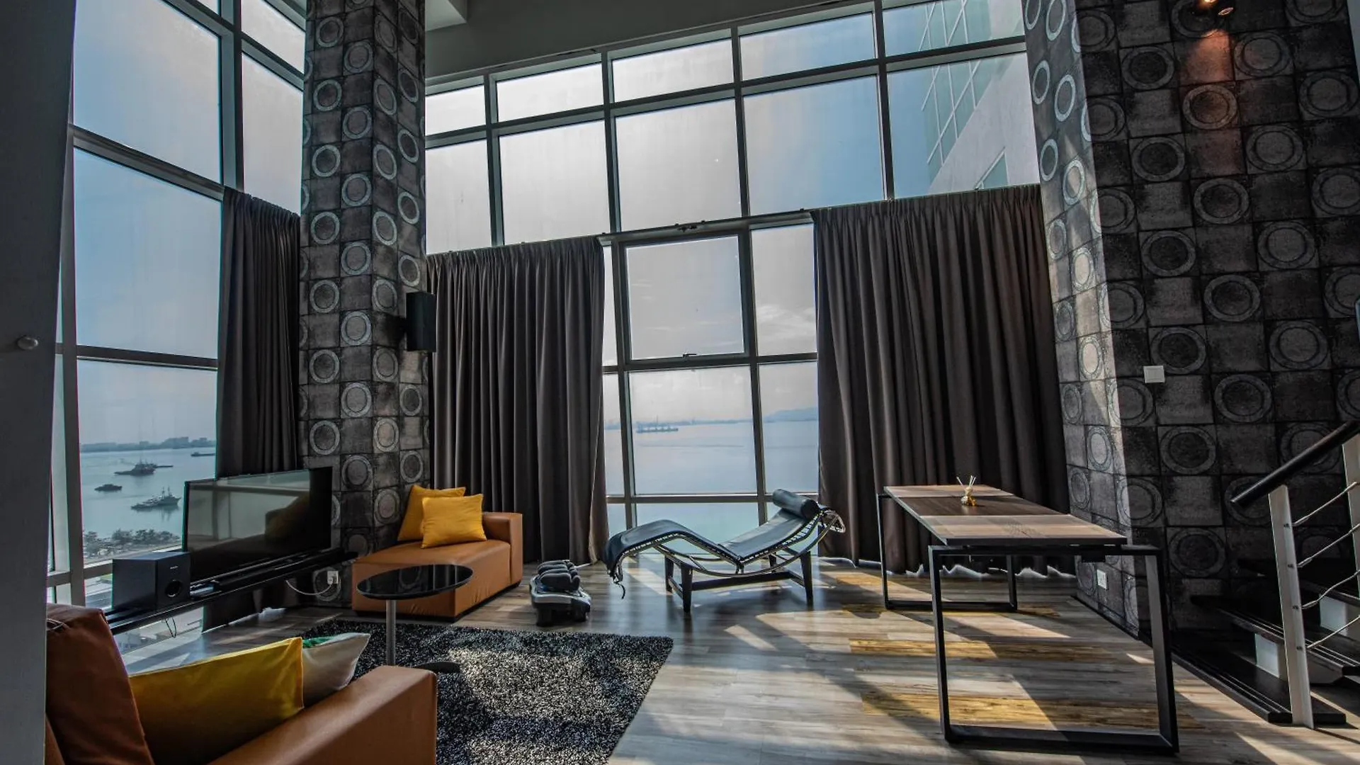 Panoramic Seaview Maritime Suites George Town